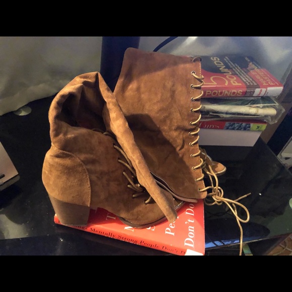 Shoes! - Picture 2 of 2